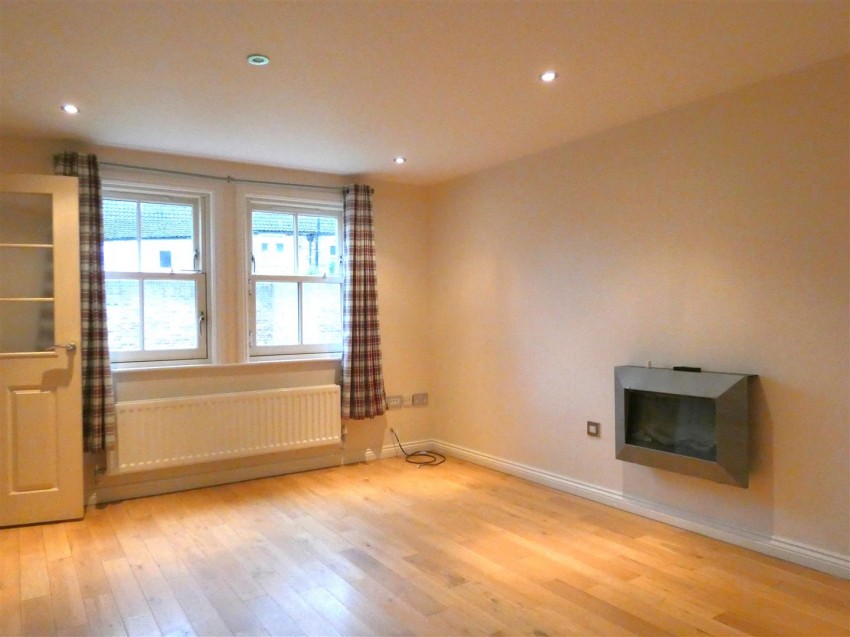 Images for 2 Oak House Yard, Bedale