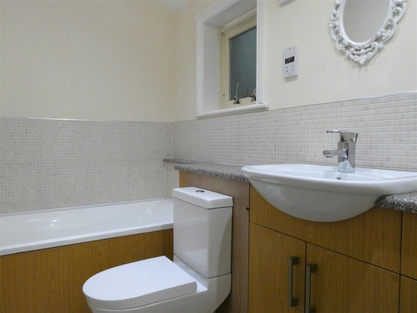 Images for 2 Oak House Yard, Bedale