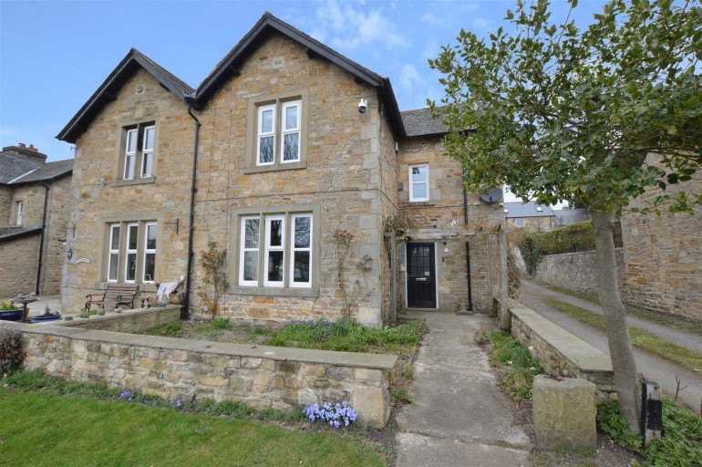 4 High Green, Aldbrough St. John