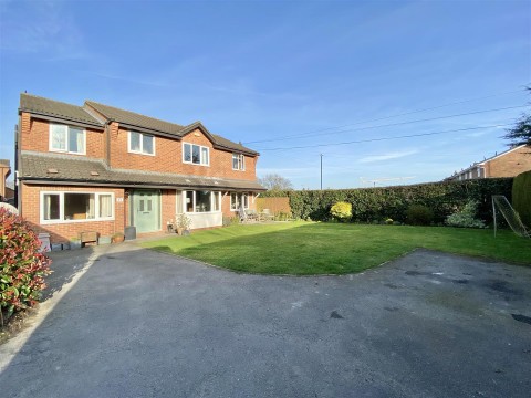 View Full Details for 43 Kingfisher Drive, Aiskew, Bedale