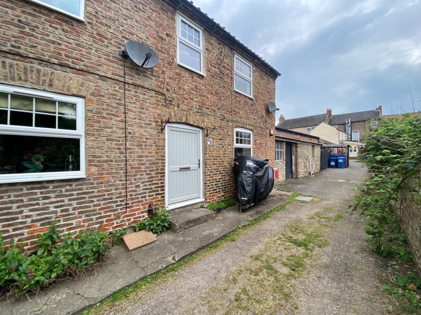 Images for 6 Mews Cottage, Green Dragon Yard, Bedale