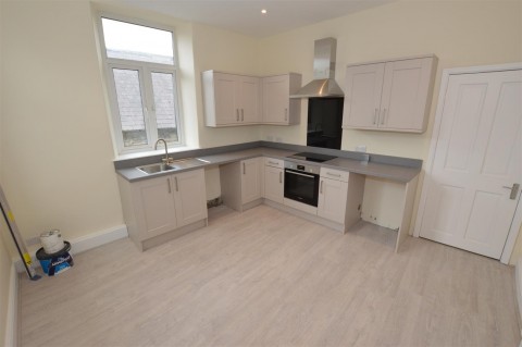 View Full Details for Flat 2, 24 Market Place, Leyburn