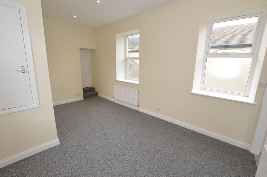 Images for Flat 2, 24 Market Place, Leyburn