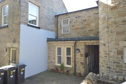 View Full Details for 2 Queens Mews, Queens Road, Richmond