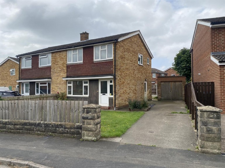 8 Meadow Grove, Bedale