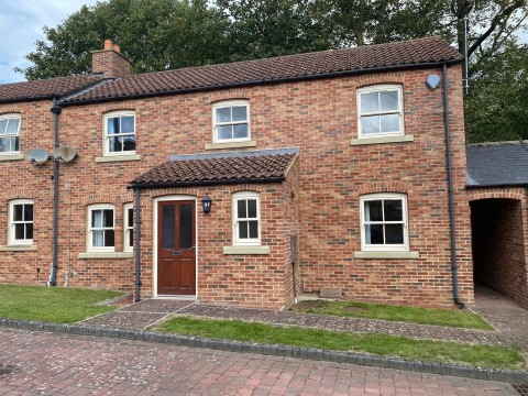 View Full Details for 2 Oak House Yard, Bedale
