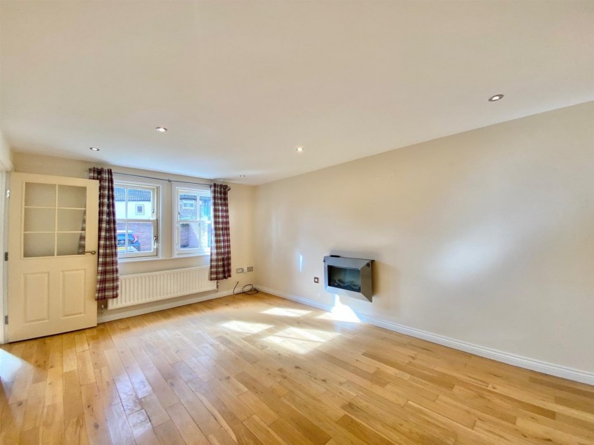 Images for 2 Oak House Yard, Bedale