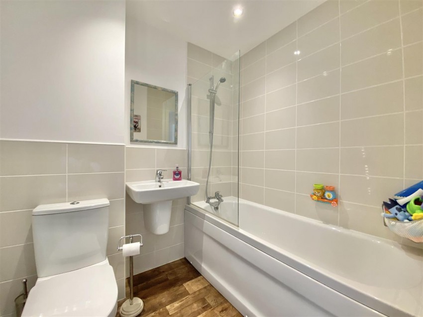 Images for 16 Fox Covert Close, Aiskew, Bedale