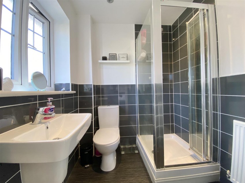 Images for 16 Fox Covert Close, Aiskew, Bedale