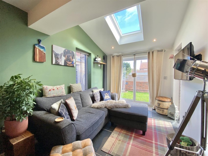 Images for 16B Low Street