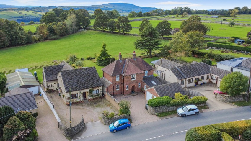 Images for Cedar Lodge, Moor Road, Leyburn