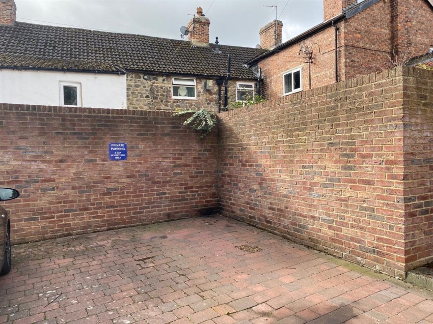 Images for 2 Oak House Yard, Bedale