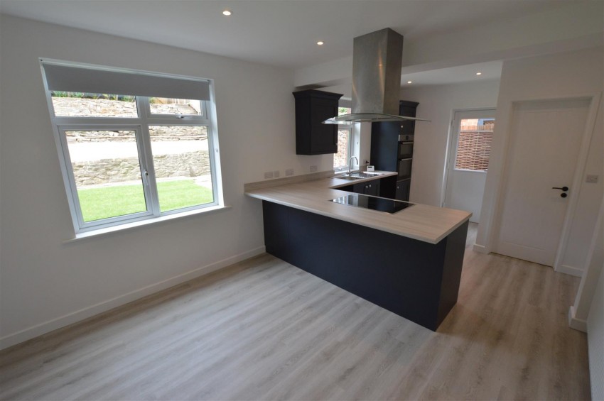 Images for 7 Gordon Crescent, Richmond