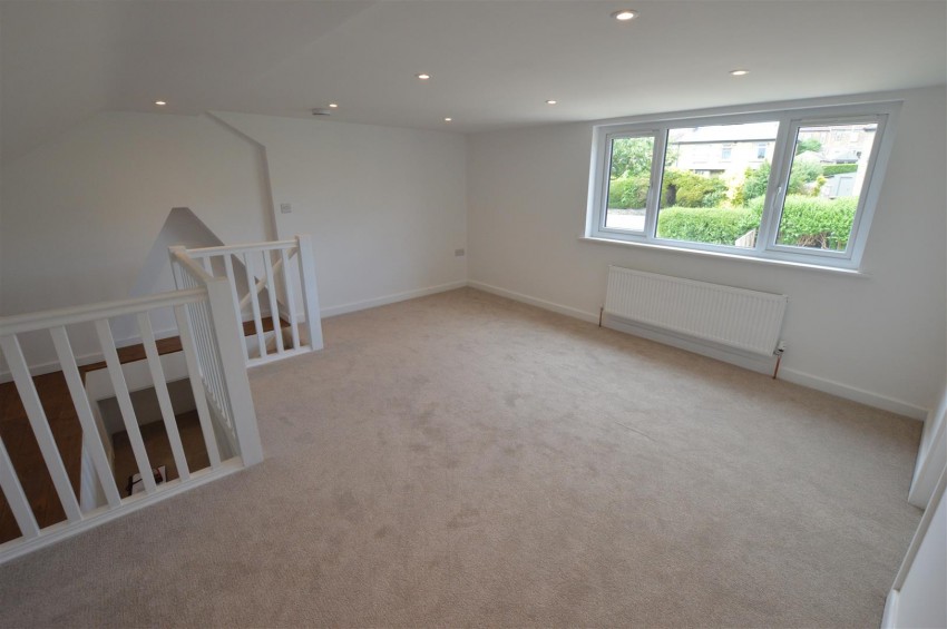 Images for 7 Gordon Crescent, Richmond