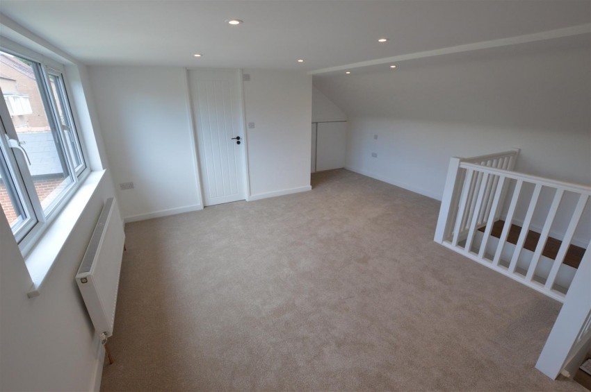 Images for 7 Gordon Crescent, Richmond