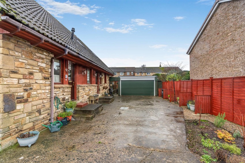 Images for Whitefields Drive, Richmond