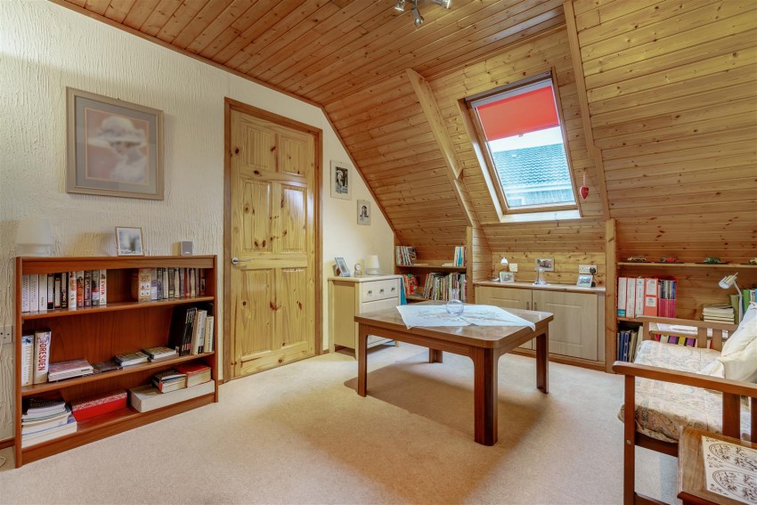 Images for Whitefields Drive, Richmond