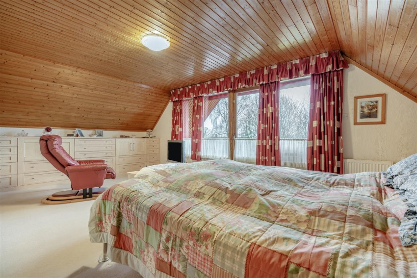 Images for Whitefields Drive, Richmond