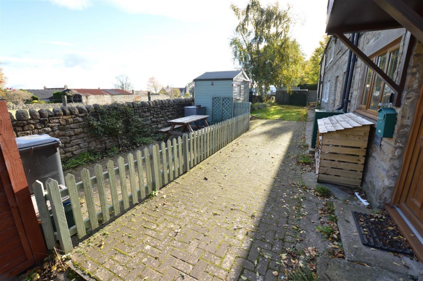 Images for Robin Cottage, Silver Street, Thornton Steward