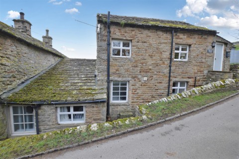 View Full Details for Hobsons Cottage, Fremington, Swaledale
