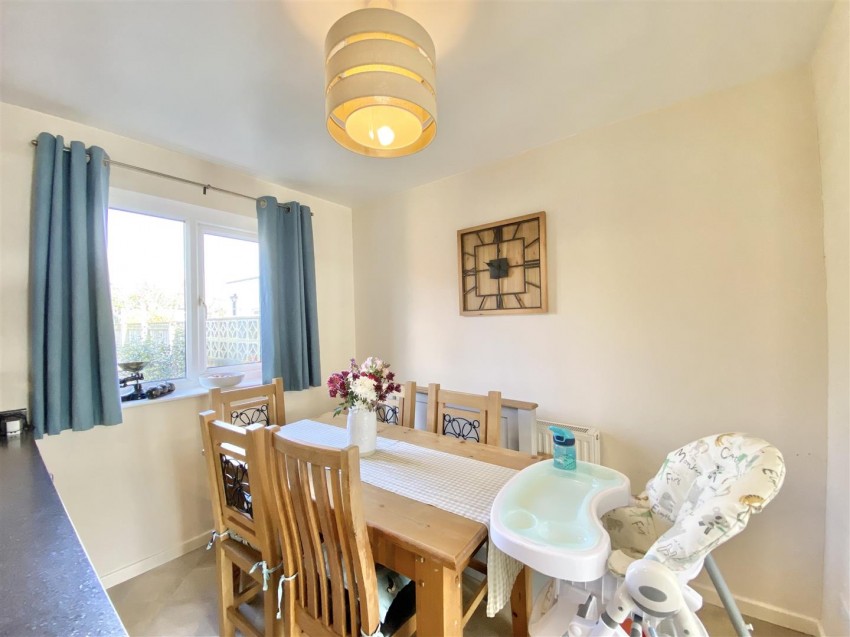 Images for Queen Annes Drive, Bedale