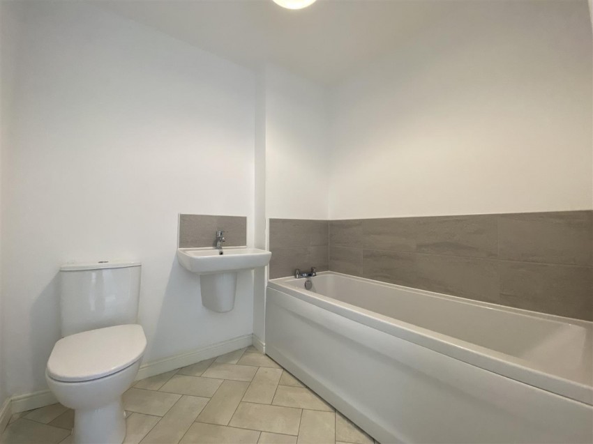 Images for Sparrow Way, Aiskew, Bedale