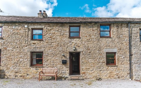 View Full Details for 5 Swallowholm Cottages, Arkengarthdale,